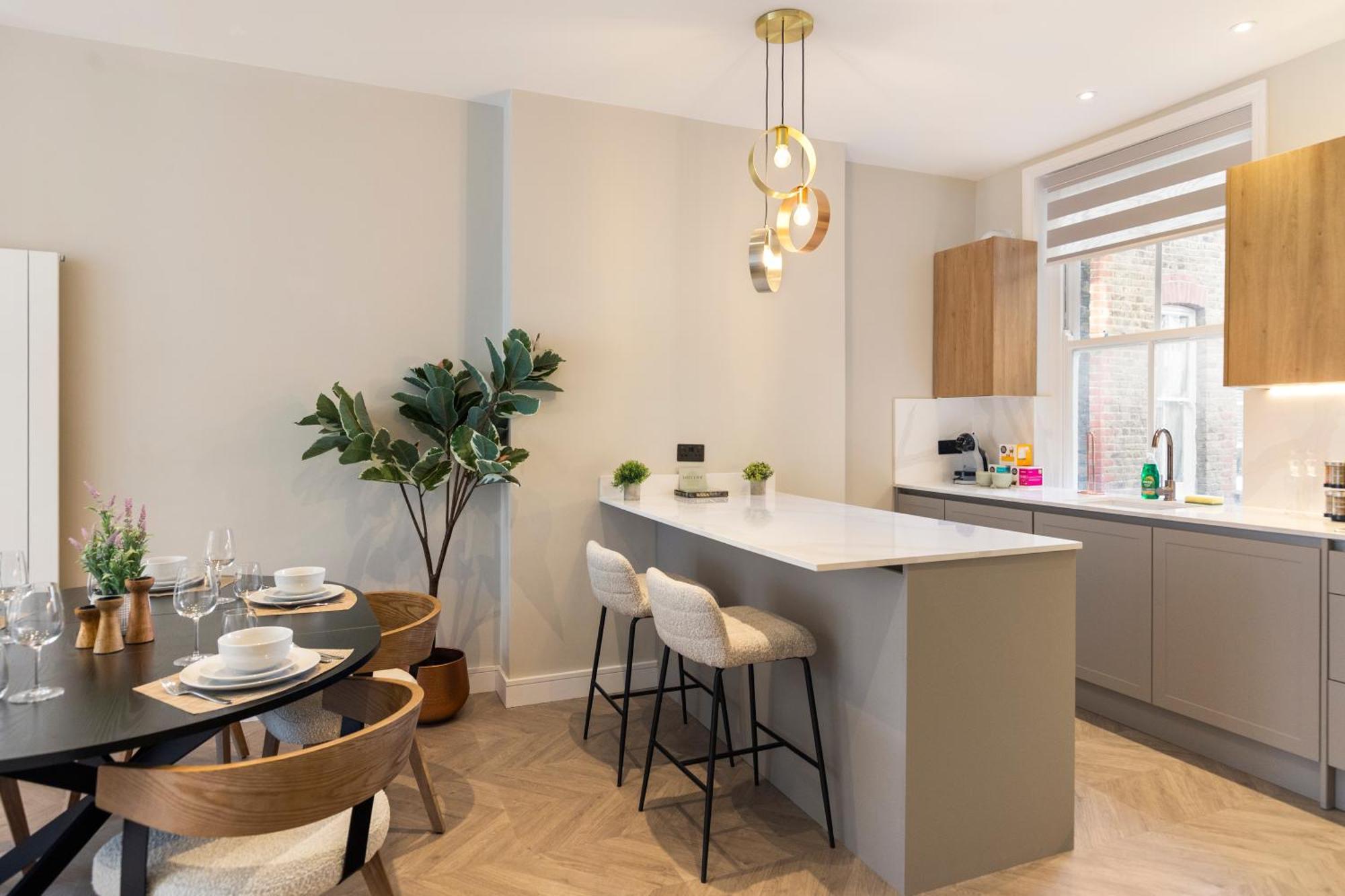 Luxury 3 Bedroom Flat 5 Min Walk To Maida Vale Tube Station Londra