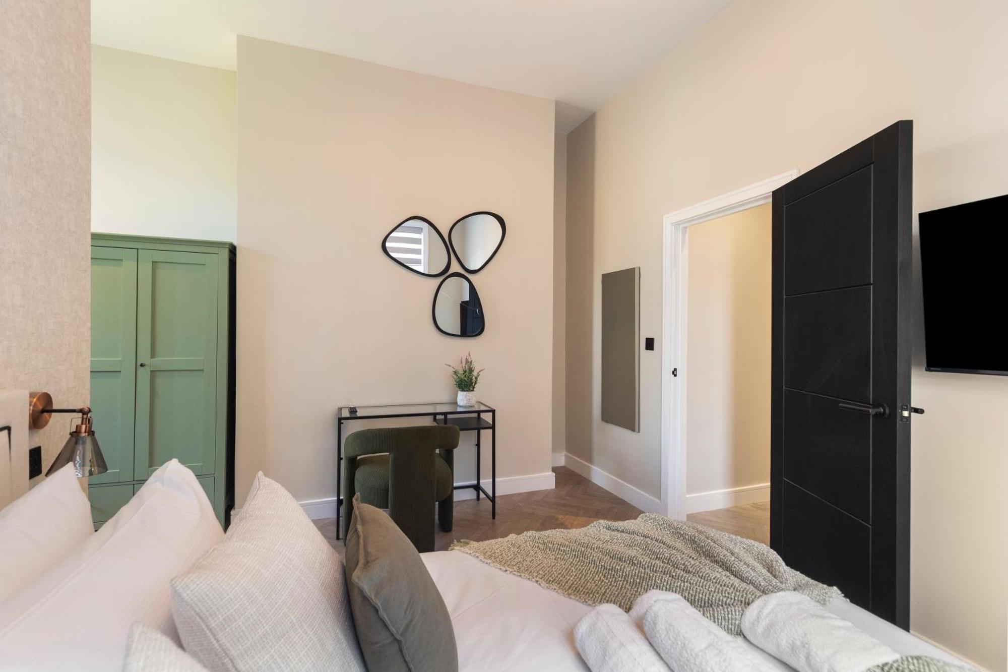 Luxury 3 Bedroom Flat 5 Min Walk To Maida Vale Tube Station * Londra