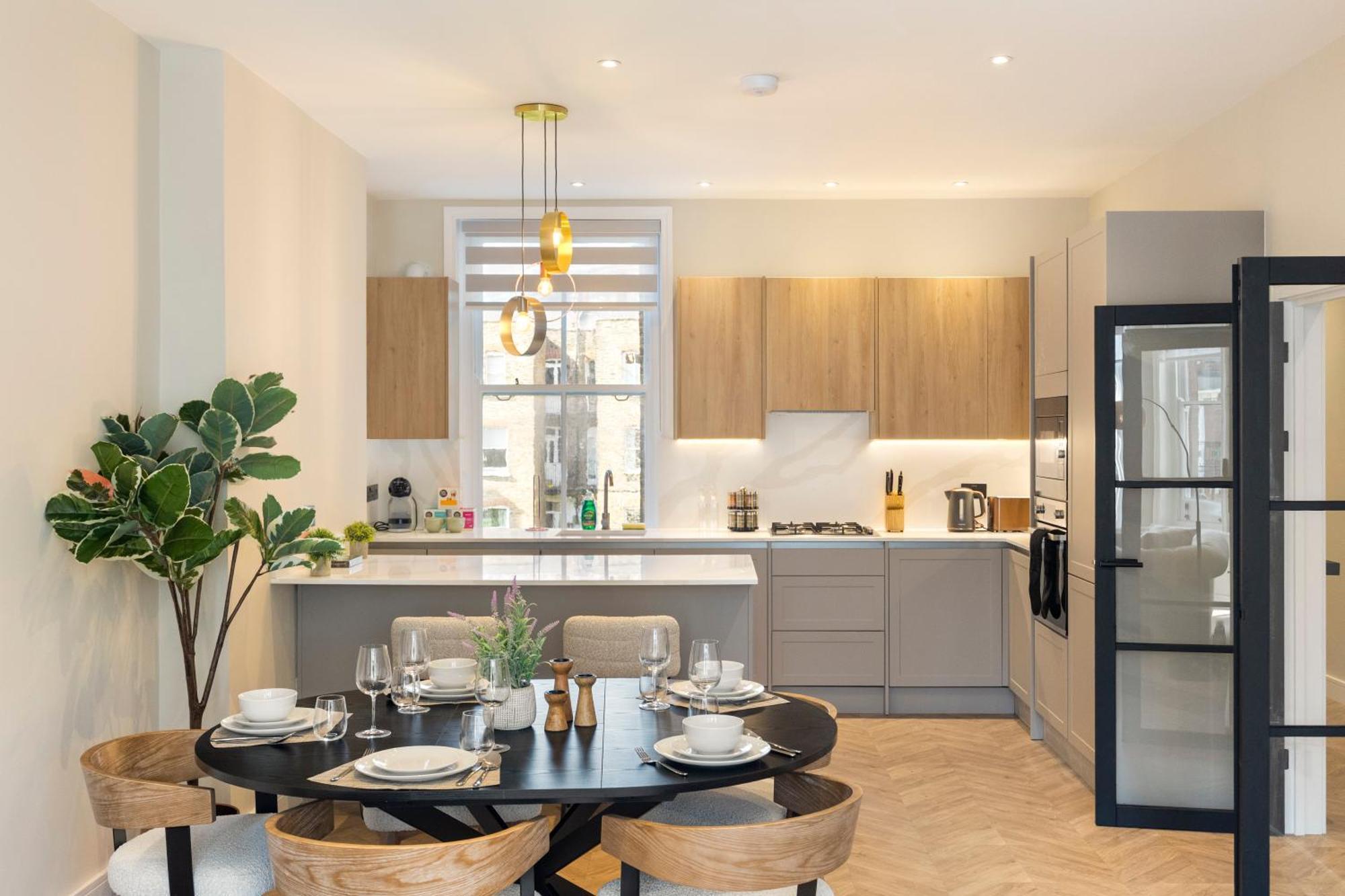 Luxury 3 Bedroom Flat 5 Min Walk To Maida Vale Tube Station Londra